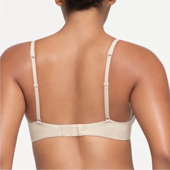 SKIMS NWT fits everybody lace bra size 32A - Picture 2 of 7